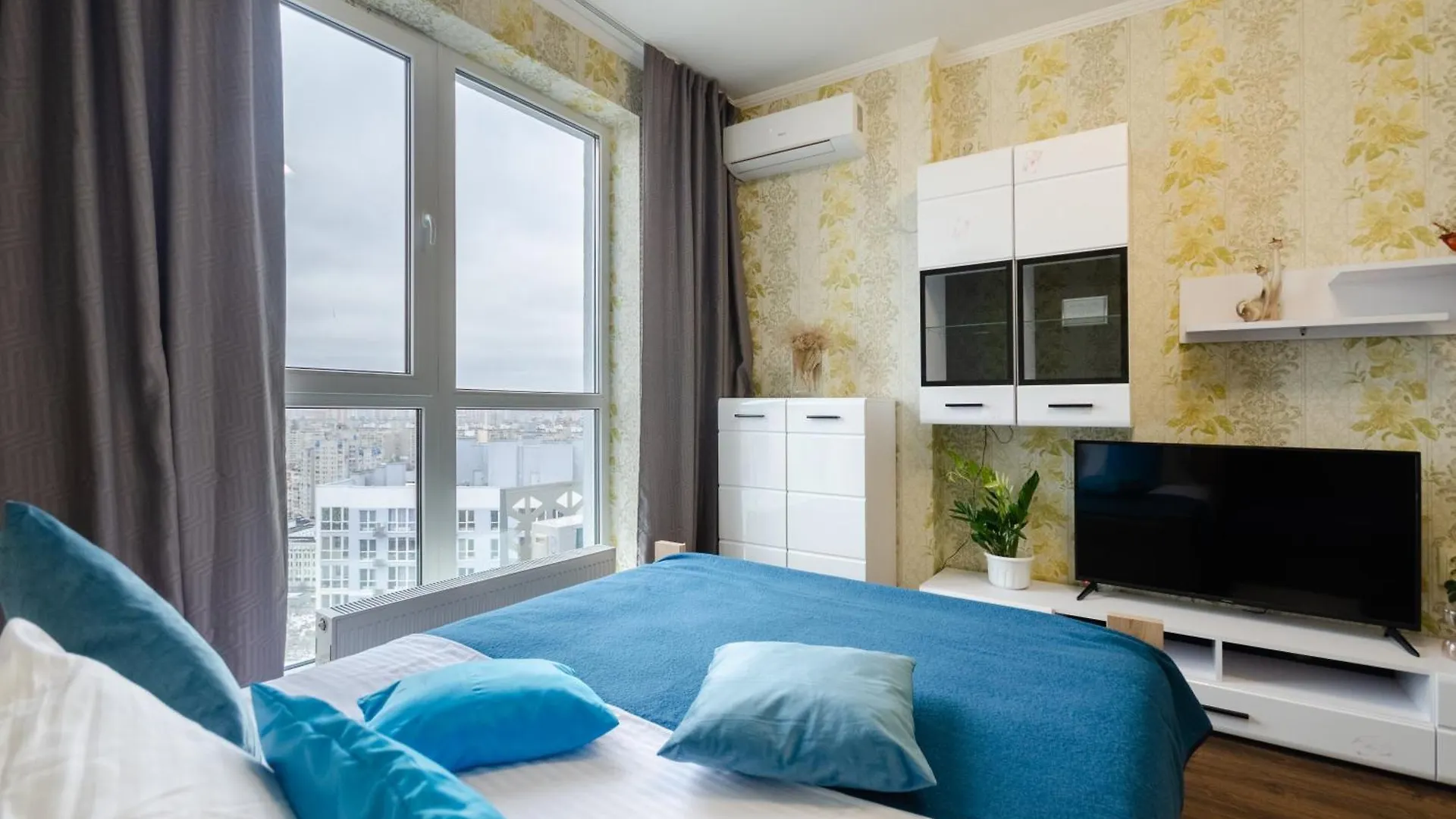7 8 4 Харек Apartamento Kiev